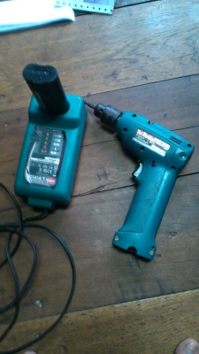 ขายสว่านมือไร้สาย makita 6010