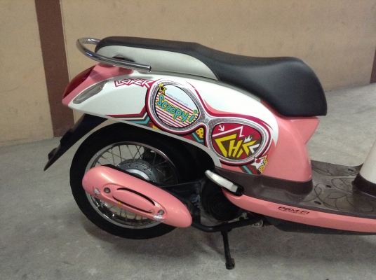 ขาย!!! สกู๊ปปี้ไอ ตัวใหม่ สภาพสวย ปี56 รถเครื่องดีคับ ทะเบียนครบ ภาษีไม่หมด