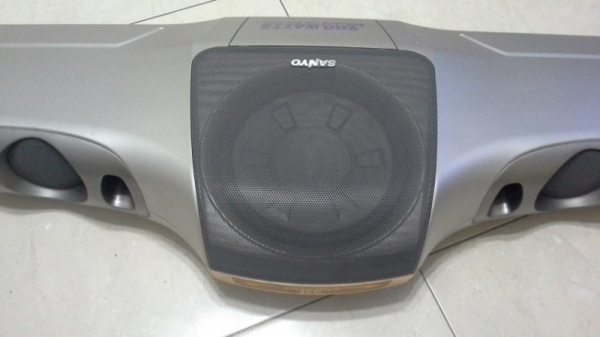 ลำโพงแผง Sanyo แยกเสียง เบส กลาง แหลม ดอกซับ 8 นิ้ว ลำโพงแผง Sanyo แยกเสียง เบส กลาง แหลม ดอกซับ 8 นิ้ว