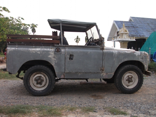 แลนด์กระบะสั้น