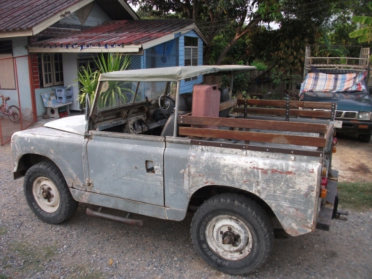 แลนด์กระบะสั้น