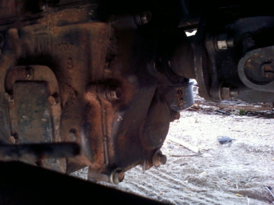 ขาย ISUZU KS  เครื่องยนต์ 4BD1  เกียร์ 115  ทะเบียน 57  พรบ.ไม่ขาด  รถสภาพดีมากๆ เครื่องยนต์แน่นๆ รถเก็บสีใหม่ทั้งคันกระบะทำใหม่ไม้ใหม่ทุกตัว  ยาง 825 เอกสารพร้อมโอน