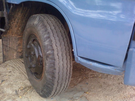 ขาย ISUZU KS  เครื่องยนต์ 4BD1  เกียร์ 115  ทะเบียน 57  พรบ.ไม่ขาด  รถสภาพดีมากๆ เครื่องยนต์แน่นๆ รถเก็บสีใหม่ทั้งคันกระบะทำใหม่ไม้ใหม่ทุกตัว  ยาง 825 เอกสารพร้อมโอน