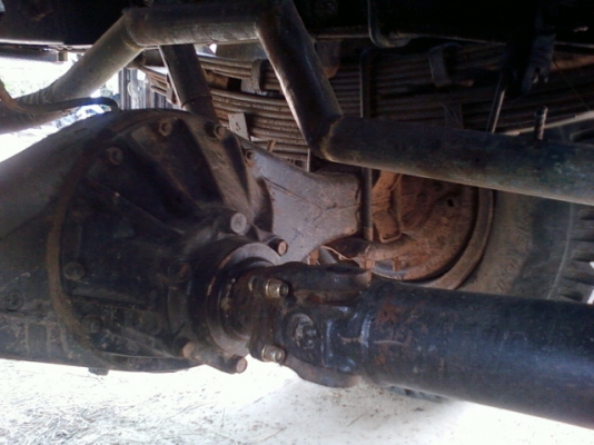 ขาย ISUZU KS  เครื่องยนต์ 4BD1  เกียร์ 115  ทะเบียน 57  พรบ.ไม่ขาด  รถสภาพดีมากๆ เครื่องยนต์แน่นๆ รถเก็บสีใหม่ทั้งคันกระบะทำใหม่ไม้ใหม่ทุกตัว  ยาง 825 เอกสารพร้อมโอน