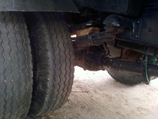 ขาย ISUZU KS  เครื่องยนต์ 4BD1  เกียร์ 115  ทะเบียน 57  พรบ.ไม่ขาด  รถสภาพดีมากๆ เครื่องยนต์แน่นๆ รถเก็บสีใหม่ทั้งคันกระบะทำใหม่ไม้ใหม่ทุกตัว  ยาง 825 เอกสารพร้อมโอน