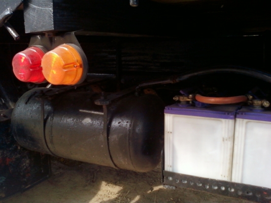 ขาย ISUZU KS  เครื่องยนต์ 4BD1  เกียร์ 115  ทะเบียน 57  พรบ.ไม่ขาด  รถสภาพดีมากๆ เครื่องยนต์แน่นๆ รถเก็บสีใหม่ทั้งคันกระบะทำใหม่ไม้ใหม่ทุกตัว  ยาง 825 เอกสารพร้อมโอน