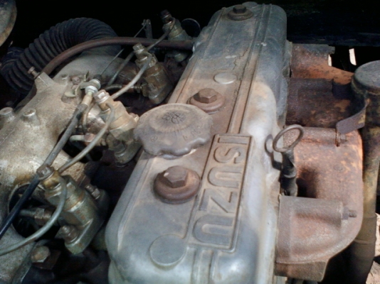 ขาย ISUZU KS  เครื่องยนต์ 4BD1  เกียร์ 115  ทะเบียน 57  พรบ.ไม่ขาด  รถสภาพดีมากๆ เครื่องยนต์แน่นๆ รถเก็บสีใหม่ทั้งคันกระบะทำใหม่ไม้ใหม่ทุกตัว  ยาง 825 เอกสารพร้อมโอน