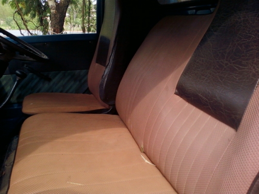 ขาย ISUZU KS  เครื่องยนต์ 4BD1  เกียร์ 115  ทะเบียน 57  พรบ.ไม่ขาด  รถสภาพดีมากๆ เครื่องยนต์แน่นๆ รถเก็บสีใหม่ทั้งคันกระบะทำใหม่ไม้ใหม่ทุกตัว  ยาง 825 เอกสารพร้อมโอน