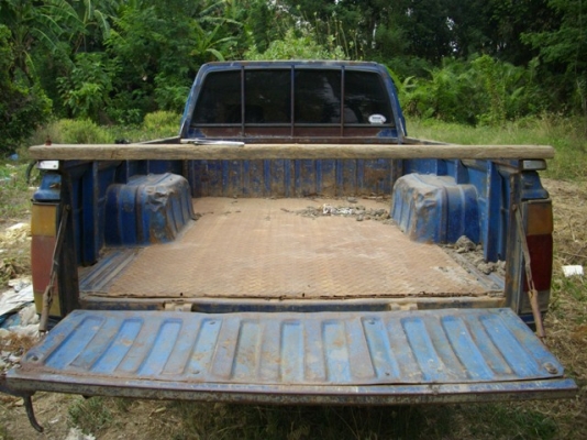 แยกขายชิ้นส่วนนิสสัน Big M