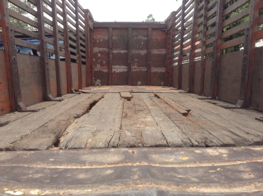 ขาย 10 ล้อ 2 เพลา FM187 รถห้างมือเดียว คัสซีสวยเดิมตลอดเส้น เครื่อง HO7C 180 HP สโลว์เดิม เบรคลมดัน พาวเวอร์ ภายในเก๋งสวย ทะเบียนพร้อมโอน