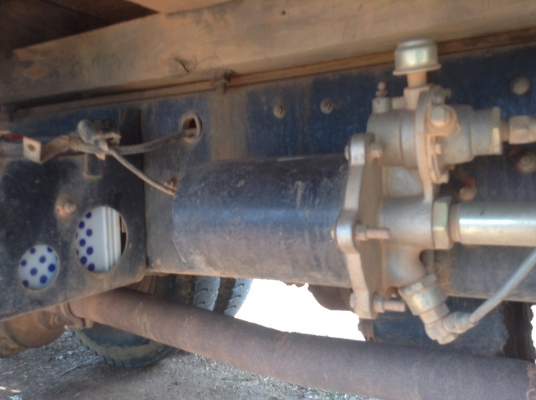 ขาย 10 ล้อ 2 เพลา FM187 รถห้างมือเดียว คัสซีสวยเดิมตลอดเส้น เครื่อง HO7C 180 HP สโลว์เดิม เบรคลมดัน พาวเวอร์ ภายในเก๋งสวย ทะเบียนพร้อมโอน