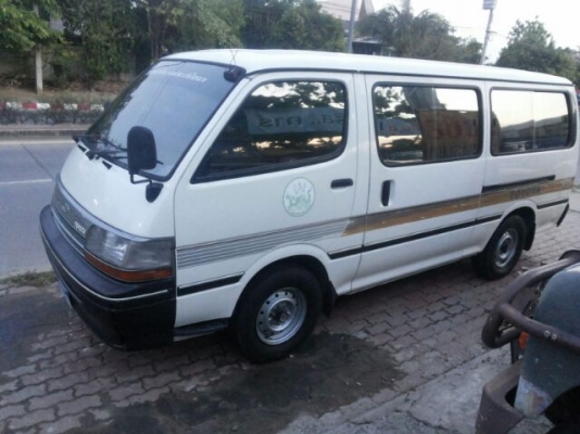 รถตู้ ดีเดิมๆ มือเดียว สุดคุ้ม TOYOTA HIACE