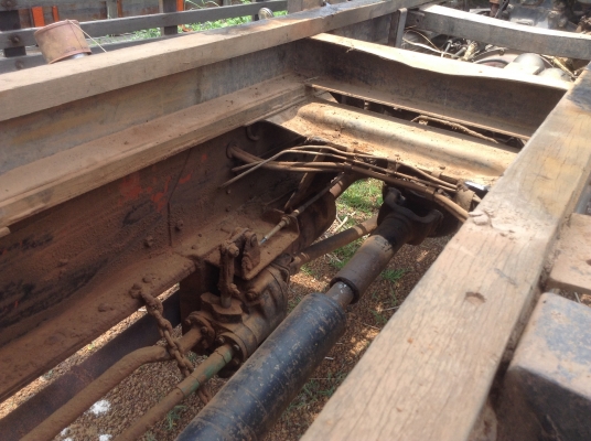 ขาย 10 ล้อ 2 เพลาดั้ม ISUZU ROCKY FXZ23NFY 240 แรงม้าหัวขาว  เครื่อง 6SD1 240 HP คัสซีสวยตลอดเส้น เกียร์ Easton ช่วงล่างแน่น เบรคลมดัน ยางเต็ม ทะเบียนเต็มพร้อมโอน