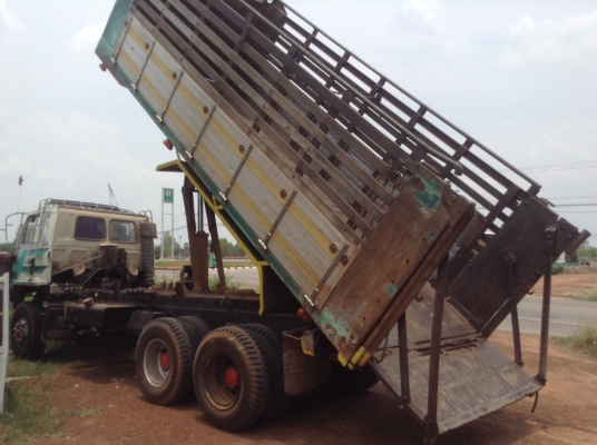 ขาย 10 ล้อ 2 เพลาดั้ม ISUZU ROCKY FXZ23NFY 240 แรงม้าหัวขาว  เครื่อง 6SD1 240 HP คัสซีสวยตลอดเส้น เกียร์ Easton ช่วงล่างแน่น เบรคลมดัน ยางเต็ม ทะเบียนเต็มพร้อมโอน