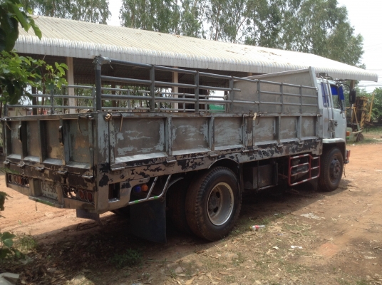 ขาย 6 ล้อ ROCKY FSR 165 HP กระบะแสตนเลสยาว 5 เมตร  เครื่อง 6BD1 165 แรงม้า คัสซีสวย เบรคทิฟฟี่ พวงมาลัยพาวเวอร์ ทะเบียนครบพร้อมโอนครับพี่น้อง