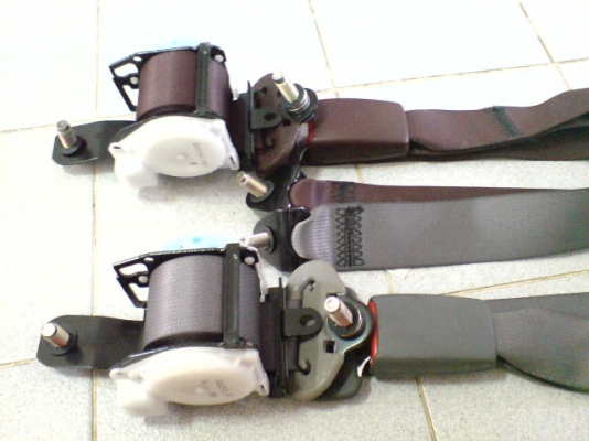 ขายเข็มขัดนิรภัยในรถยนต์ (3 จุด)เป็นของ Nissan แท้