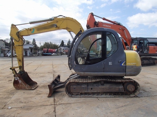 ขายด่วน Kobelco SK60-3  มาร์คไฟซุปเปอร์ มีใบดัน มีลายหัวเจาะนำเข้าจากญี่ปุ่น สวย ไฟฟ้าน้อย เครื่องปั้มดี