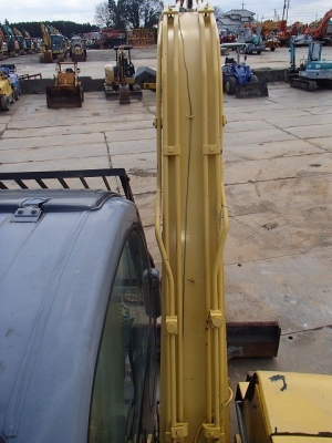 ขายด่วน Kobelco SK60-3  มาร์คไฟซุปเปอร์ มีใบดัน มีลายหัวเจาะนำเข้าจากญี่ปุ่น สวย ไฟฟ้าน้อย เครื่องปั้มดี