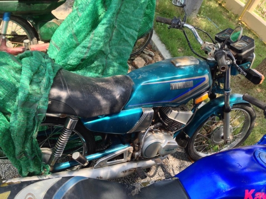 รถเก่าหลายรุ่น