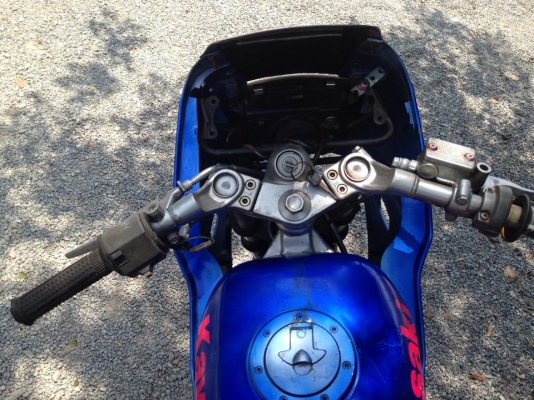 รถเก่าหลายรุ่น