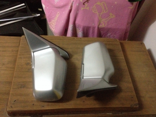 ขายหูกระจกมองข้างbmw e30แท้ติดรถ 1คู่ ราคา1400บาทโทร0924462525โส กทม