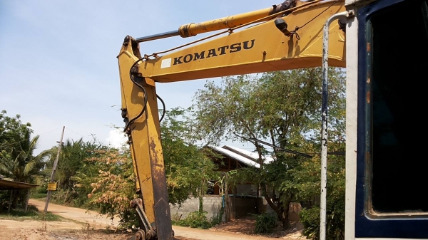 ***ขายแล้วครับขอบคุณ Truck2hand ขายแบคโฮ KOMATSU PC120-3 Sr.21893 เครื่องเดิมปั้มเดิม แน่นดีแรงดี ไม่เยิ้ม บูมอาร์มดีไม่มีปะไม่มีร้าว บุ้งกี๋ดีไม่ผุ เอวแน่นดีไม่มีแตก ช่วงล่าง โซ่ ใบแทร็ก โรลเลอร์ สภาพดี 70-80\% เฟรมดีไม่ผุ บอดี้สวยสีสันดี รถทำงานอยู่ปกติ ***ขายแล้วครับขอบคุณ Truck2hand ขายแบคโฮ KOMATSU PC120-3 Sr.21893 เครื่องเดิมปั้มเดิม แน่นดีแรงดี ไม่เยิ้ม บูมอาร์มดีไม่มีปะไม่มีร้าว บุ้งกี๋ดีไม่ผุ เอวแน่นดีไม่มีแตก ช่วงล่าง โซ่ ใบแทร็ก โรลเลอร์ สภาพดี 70-80\% เฟรมดีไม่ผุ บอดี้สวยสีสันดี รถทำงานอยู่ปกติ
