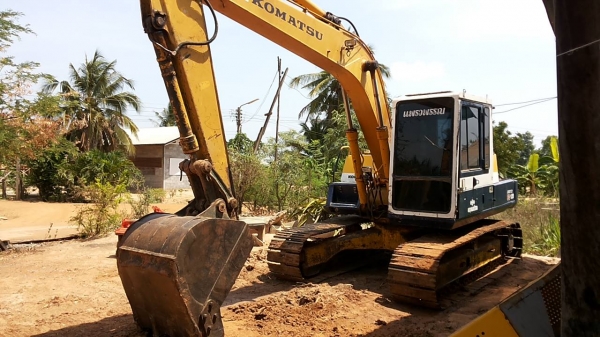 ***ขายแล้วครับขอบคุณ Truck2hand ขายแบคโฮ KOMATSU PC120-3 Sr.21893 เครื่องเดิมปั้มเดิม แน่นดีแรงดี ไม่เยิ้ม บูมอาร์มดีไม่มีปะไม่มีร้าว บุ้งกี๋ดีไม่ผุ เอวแน่นดีไม่มีแตก ช่วงล่าง โซ่ ใบแทร็ก โรลเลอร์ สภาพดี 70-80\% เฟรมดีไม่ผุ บอดี้สวยสีสันดี รถทำงานอยู่ปกติ ***ขายแล้วครับขอบคุณ Truck2hand ขายแบคโฮ KOMATSU PC120-3 Sr.21893 เครื่องเดิมปั้มเดิม แน่นดีแรงดี ไม่เยิ้ม บูมอาร์มดีไม่มีปะไม่มีร้าว บุ้งกี๋ดีไม่ผุ เอวแน่นดีไม่มีแตก ช่วงล่าง โซ่ ใบแทร็ก โรลเลอร์ สภาพดี 70-80\% เฟรมดีไม่ผุ บอดี้สวยสีสันดี รถทำงานอยู่ปกติ