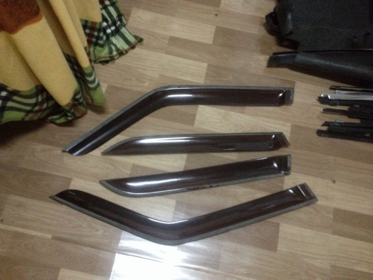 ขายกันสาดbmw e30 จำนวน4ชิ้น ราคา2000บาท โทร0924462525โส กทม