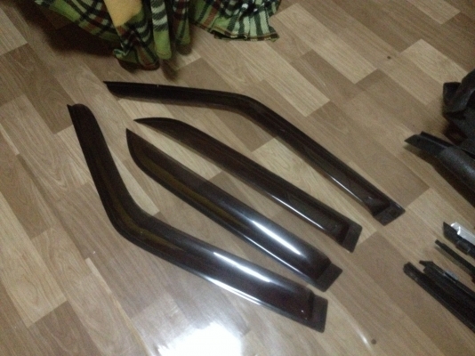 ขายกันสาดbmw e30 จำนวน4ชิ้น ราคา2000บาท โทร0924462525โส กทม