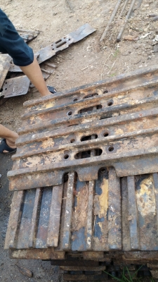 ขายด่วน ใบแทรกHITACHI EX200-2-3-5 ใบยาว 60 เช็นราคาถูก ใบละ400