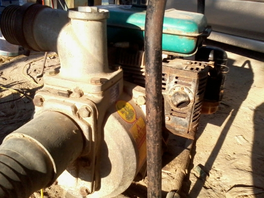 ขายเครื่องสูบน้ำเบนซิน KAWASAKI FG 230 แรงๆเครื่องดี