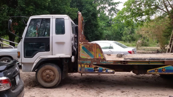 ขายรถหกล้อ หัวเทรนเลอร์ เครื่อง 6BG1  175 แรง  ทิฟฟี่ เพาว์เวอร์