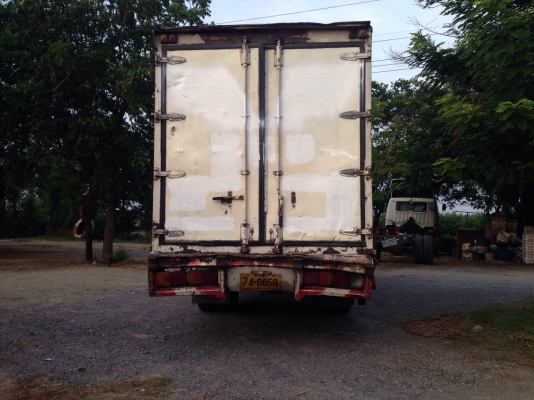 ขายรถ6ล้อFF1Jสมอ210แรงตู้3บานยาว7.2เมตร ขายรถ6ล้อFF1Jสมอ210แรงตู้3บานยาว7.2เมตร