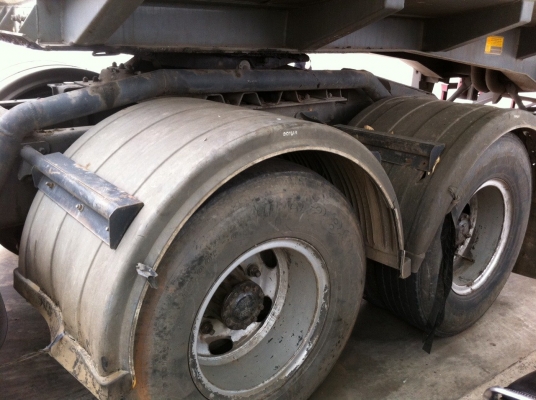 ขายด่วนรถหัวลากสิบล้อ,พร้อมหางพ่วงนํามัน 3 คาน,37,000lites,,FM2K สวยๆ