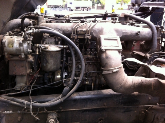 ขายด่วนรถหัวลากสิบล้อ,พร้อมหางพ่วงนํามัน 3 คาน,37,000lites,,FM2K สวยๆ