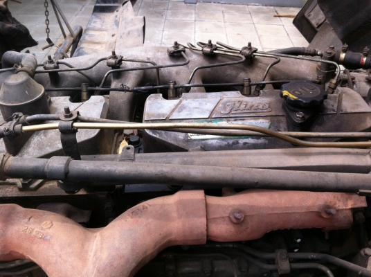 ขายด่วนรถหัวลากสิบล้อ,พร้อมหางพ่วงนํามัน 3 คาน,37,000lites,,FM2K สวยๆ