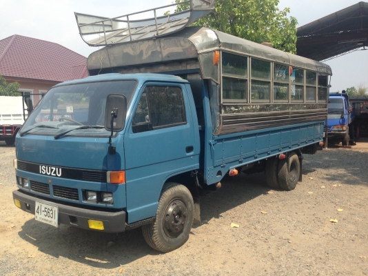 ขายรถ6ล้อNPR115พร้อมหลังคารับเด็กนักเรียนยาว5เมตร ขายรถ6ล้อNPR115พร้อมหลังคารับเด็กนักเรียนยาว5เมตร