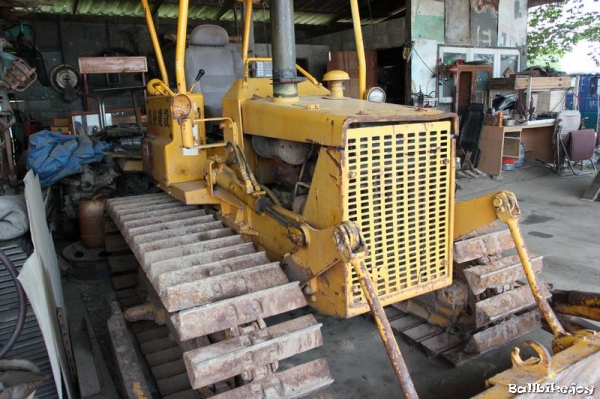 ขาย แทร็กเตอร์ 2 คัน