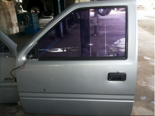 ประตูอีซูซุ ทีเอฟอาร์ ไฟฟ้า แผงข้างกำมะหยี่ อุปกรณ์ครบๆ คู่ละ6000 บานละ3500 ครับ