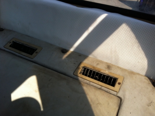 มาใหม่สวยๆ Kobelco SK60 mark 3 เก่าญี่ปุ่น มีเอกสาร มาใหม่สวยๆ Kobelco SK60 mark 3 เก่าญี่ปุ่น มีเอกสาร