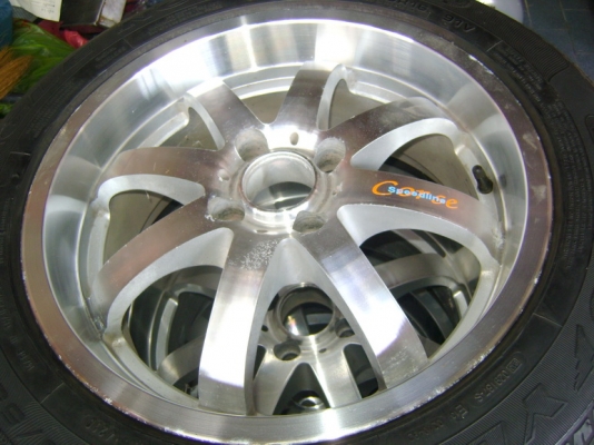 แม๊กซ์ขอบ 16 4รู 100 พร้อมยาง 205/55/16