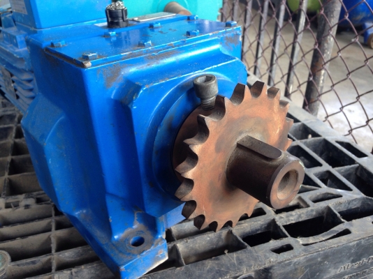 ขายมอเตอร์เกียร์ Flender 2 HP. 380 V อัตราทด 1:23 สภาพสวย วิ่งนิ่ม พร้อมใช้งาน