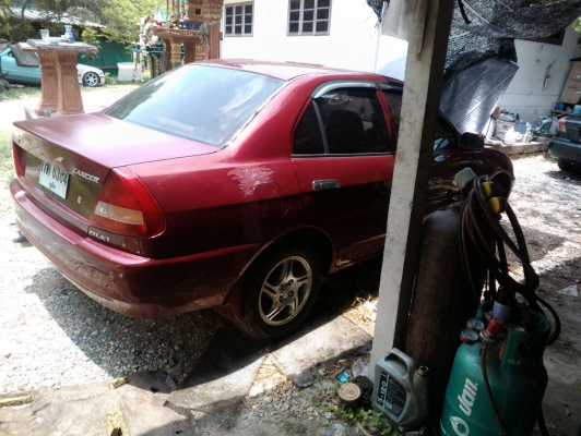 1997 MITSUBISHI, LANCER 1.5 GLXi โฉม ท้ายเบนซ์ 96-01  สีแดง เกียร์ธรรมดา ทะเบียน กท6364 กรุงเทพฯขายท้ายเบนซ์ สภาพเครื่องเกียร์ดีช่วงล่างดี สีบางๆ แอร์เย็นขี่ดี สภาพนี้เอาไปใช้งานได้เลย ขี่มันเอาไปแต่งเป็นอีโว ขายตัดถูกๆ m บ้านนา
