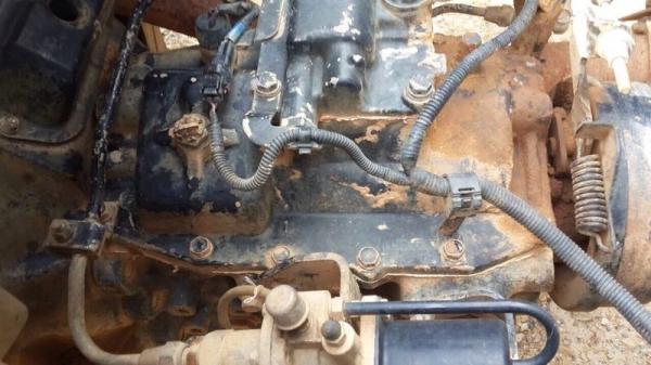 รถฮีโน่ 6 ล้อดั้ม FC4J 150 แรงม้า. ปี 49  สนใจติดต่อ 081 - 6079515