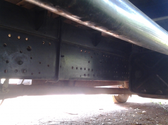 ISUZU NQR130 URO2 ตู้แห้ง 3บาน ยาว 5.5 เมตร ปี46