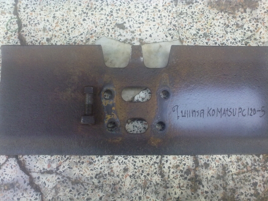 ขายใบเเทรคKOMATSU