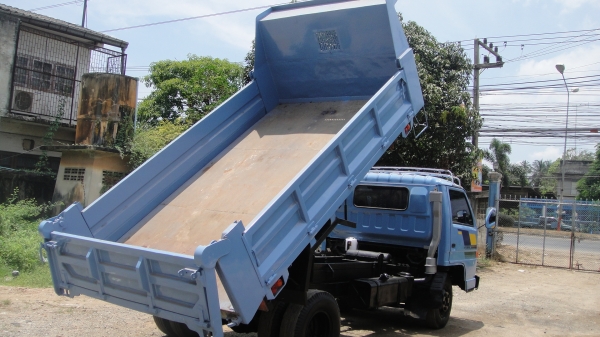 ISUZU NPR ดั๊มดิน5คิว เครื่อง110แรง สวยพรัอมใช้