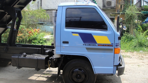 ISUZU NPR ดั๊มดิน5คิว เครื่อง110แรง สวยพรัอมใช้