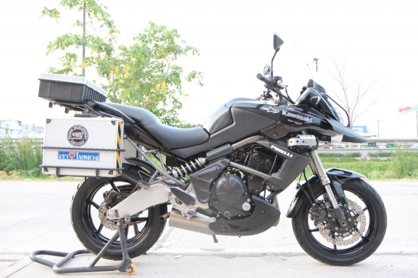 ขาย Kawasaki Versys 650 ABS รุ่นปี 2011 พร้อมของแต่ง ทะเบียนพร้อมโอน