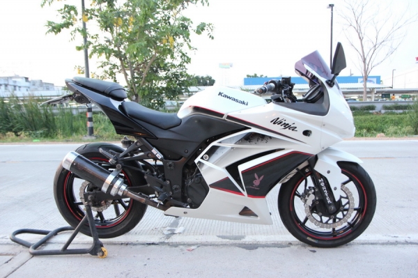 ขาย Kawasaki ninja 250 รุ่นปี 2011 ทะเบียนพร้อมโอน เครื่องดี วิ่งน้อย
